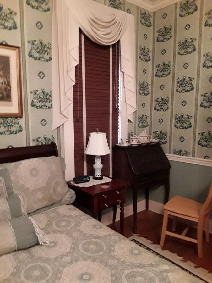 Emma's Bed And Breakfast - thumb 12