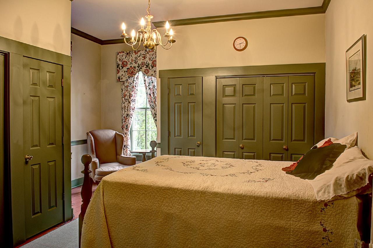 Emma's Bed And Breakfast - thumb 5