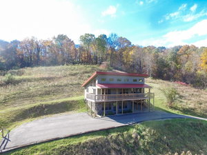 Overlook - Hocking Hills Cabin