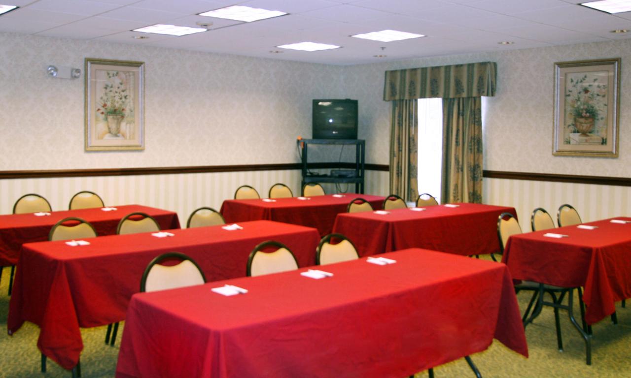 Hampton Inn Richfield - thumb 14