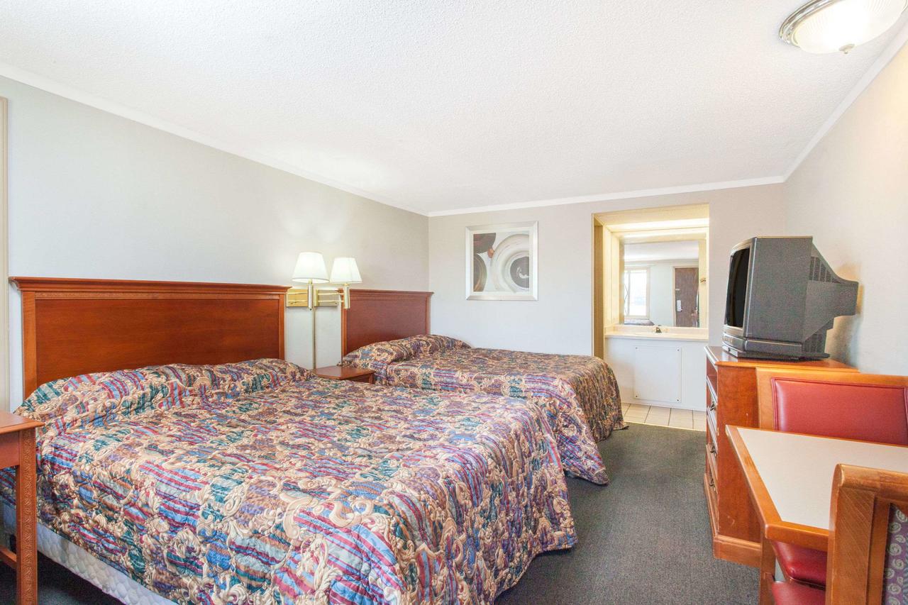 Knights Inn Toledo West - thumb 31