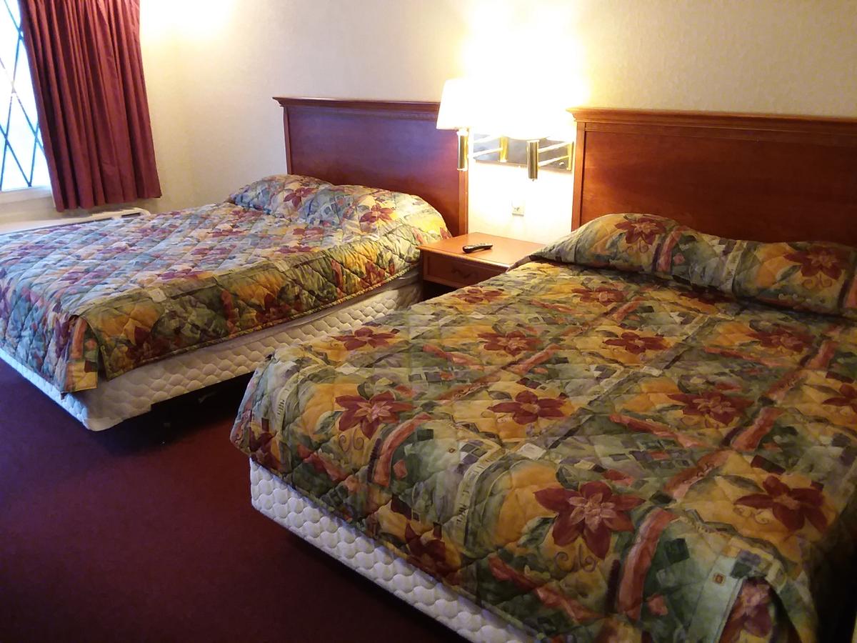 Knights Inn Toledo West - thumb 2