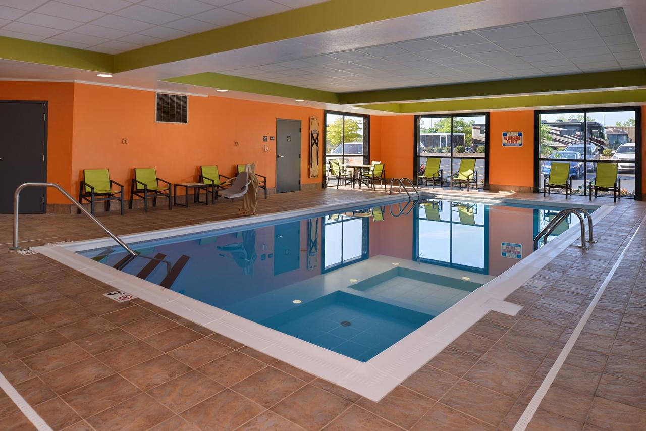 Hampton Inn Springfield - thumb 10