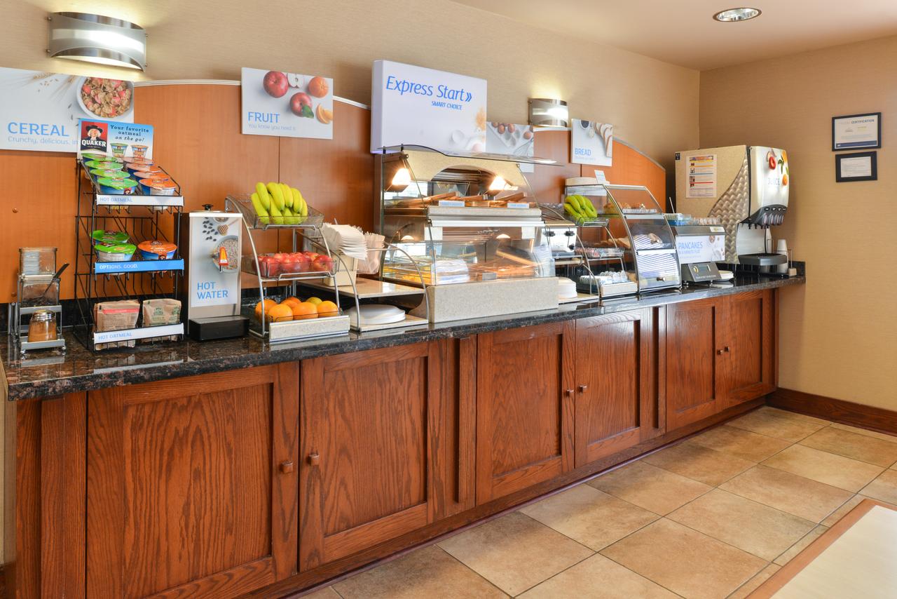 Holiday Inn Express Hotel & Suites Greenville - thumb 18