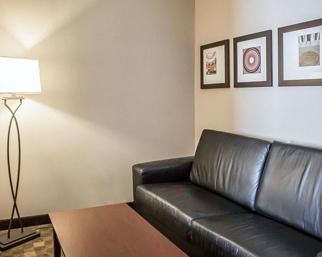 Comfort Suites Perrysburg - thumb 13