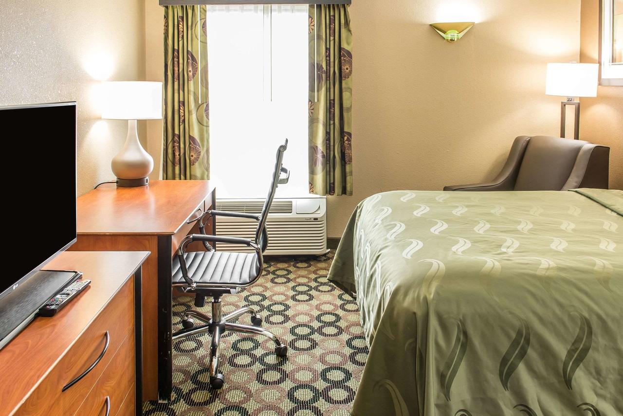 Quality Inn & Suites Columbus - thumb 17