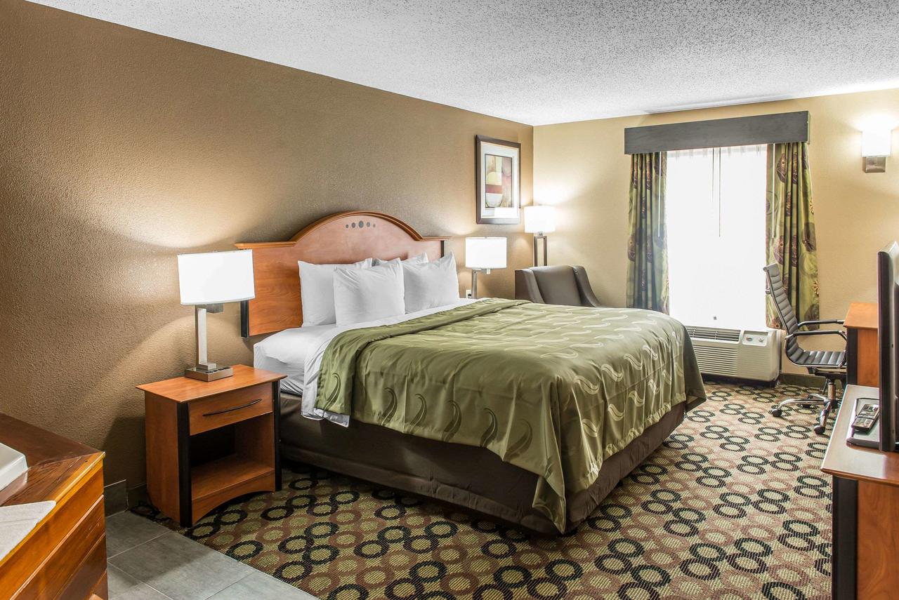 Quality Inn & Suites Columbus - thumb 23