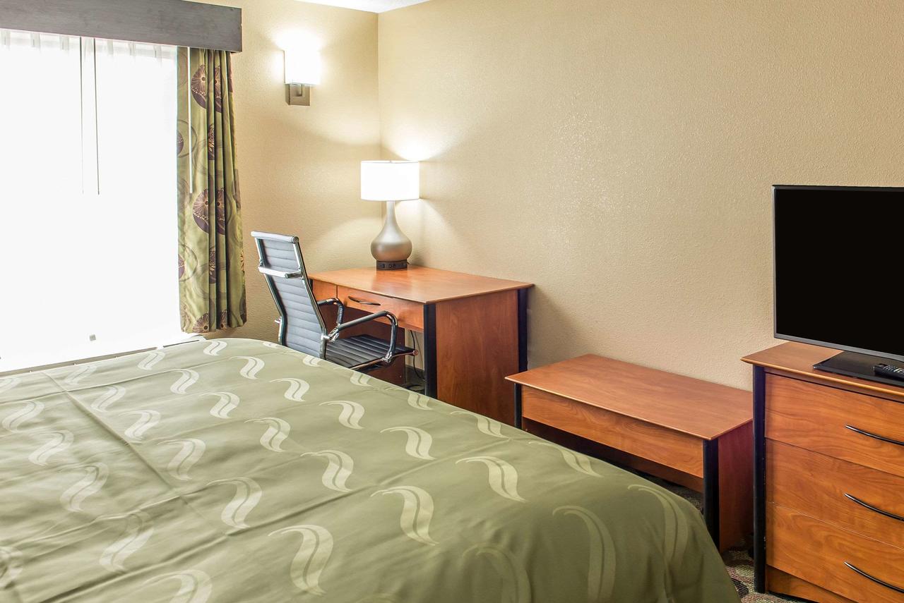 Quality Inn & Suites Columbus - thumb 6