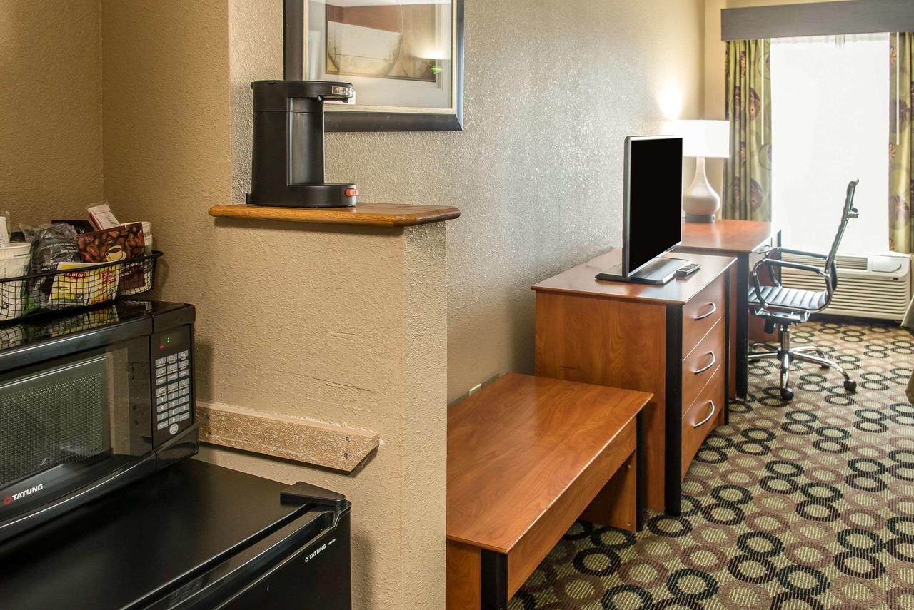Quality Inn & Suites Columbus - thumb 18