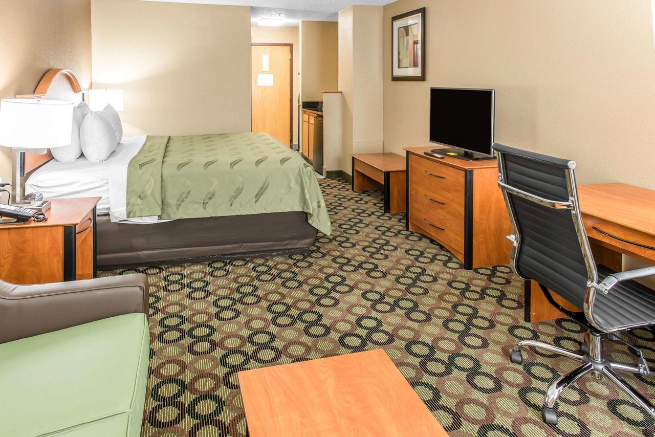 Quality Inn & Suites Columbus - thumb 22