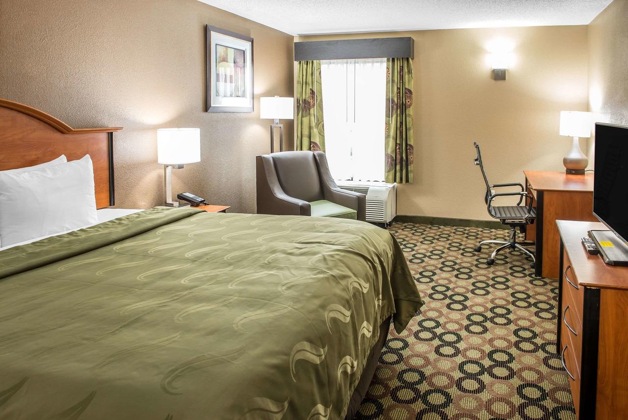 Quality Inn & Suites Columbus - thumb 21
