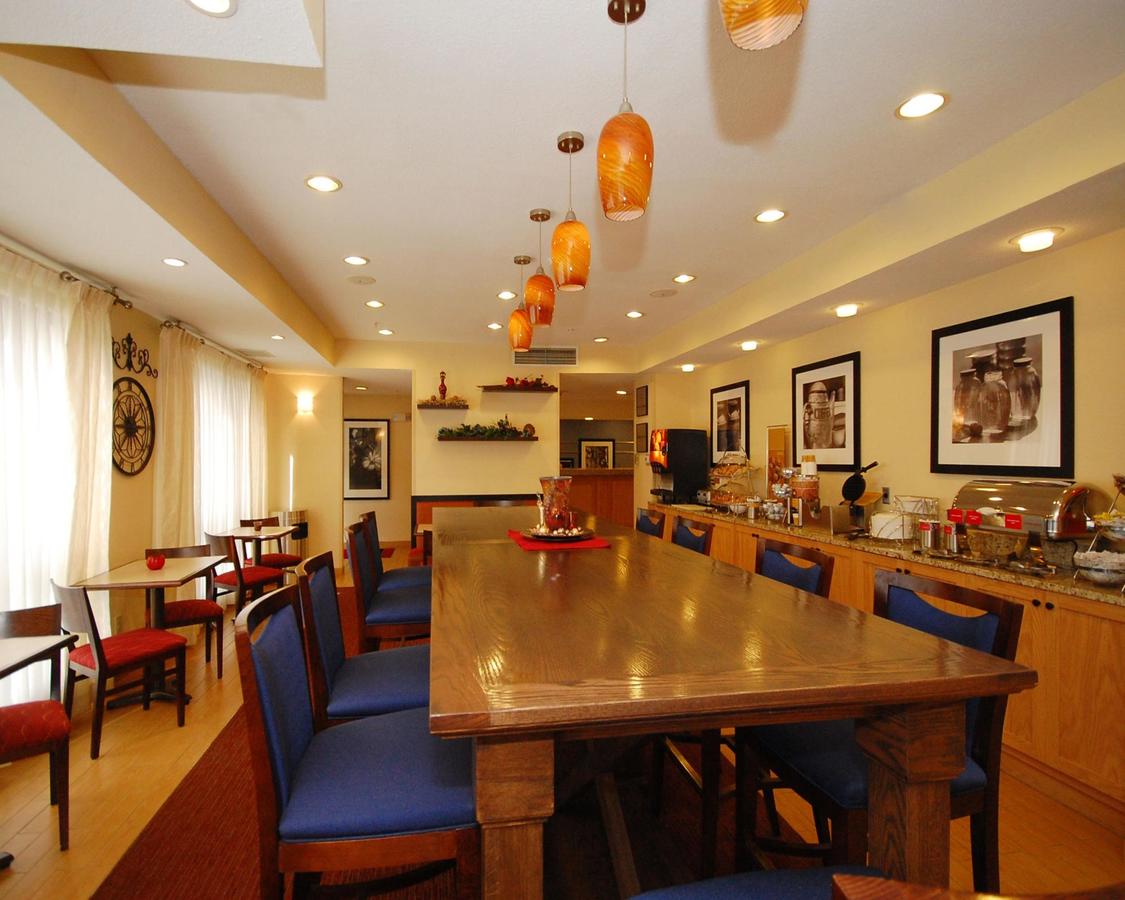 Hampton Inn Zanesville - thumb 21
