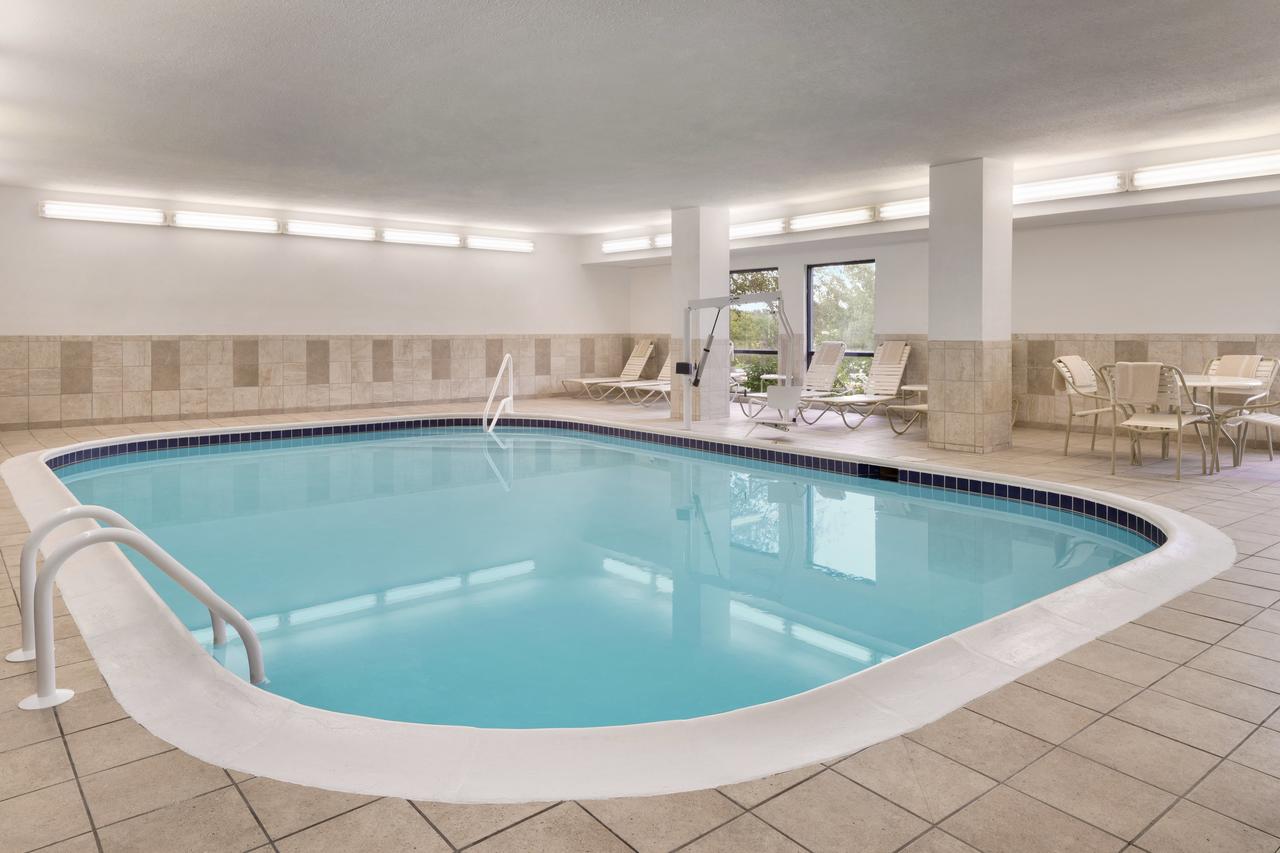 Hampton Inn Zanesville - thumb 24