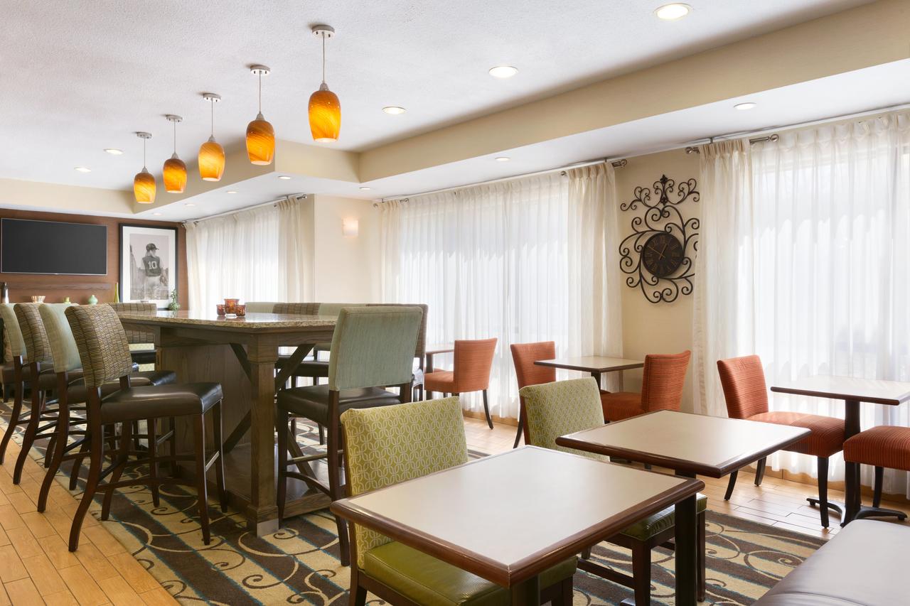 Hampton Inn Zanesville - thumb 8