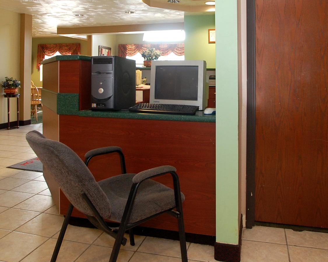 Knights Inn & Suites St. Clairsville - thumb 9
