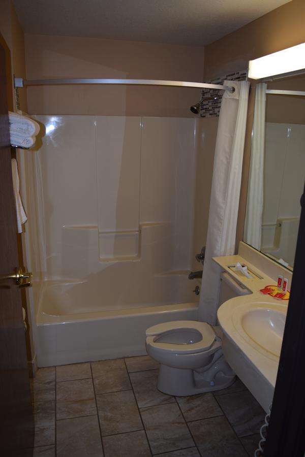 Knights Inn & Suites St. Clairsville - thumb 15