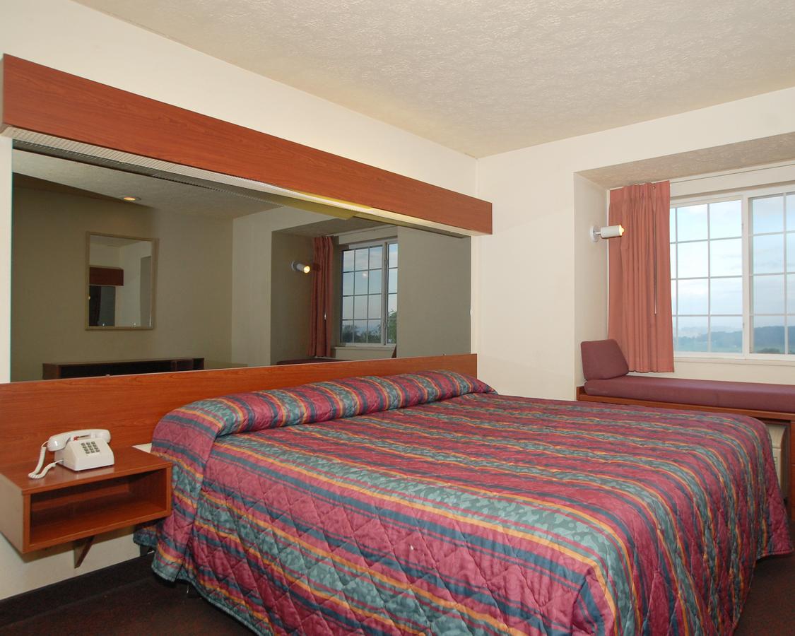 Knights Inn & Suites St. Clairsville - thumb 1