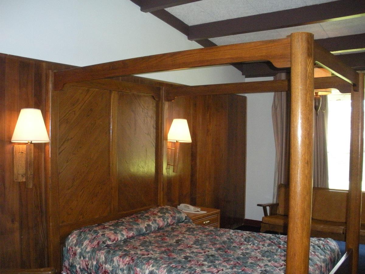 Kings Inn Cleveland - thumb 11