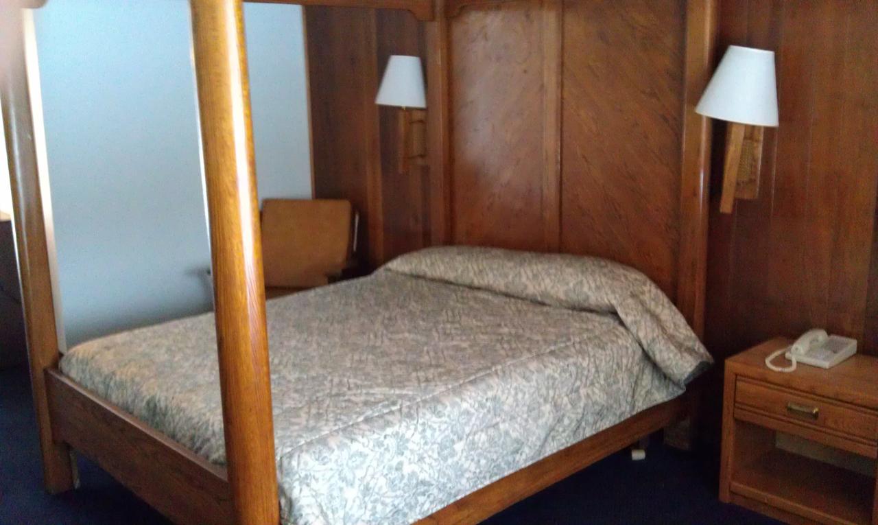 Kings Inn Cleveland - thumb 24