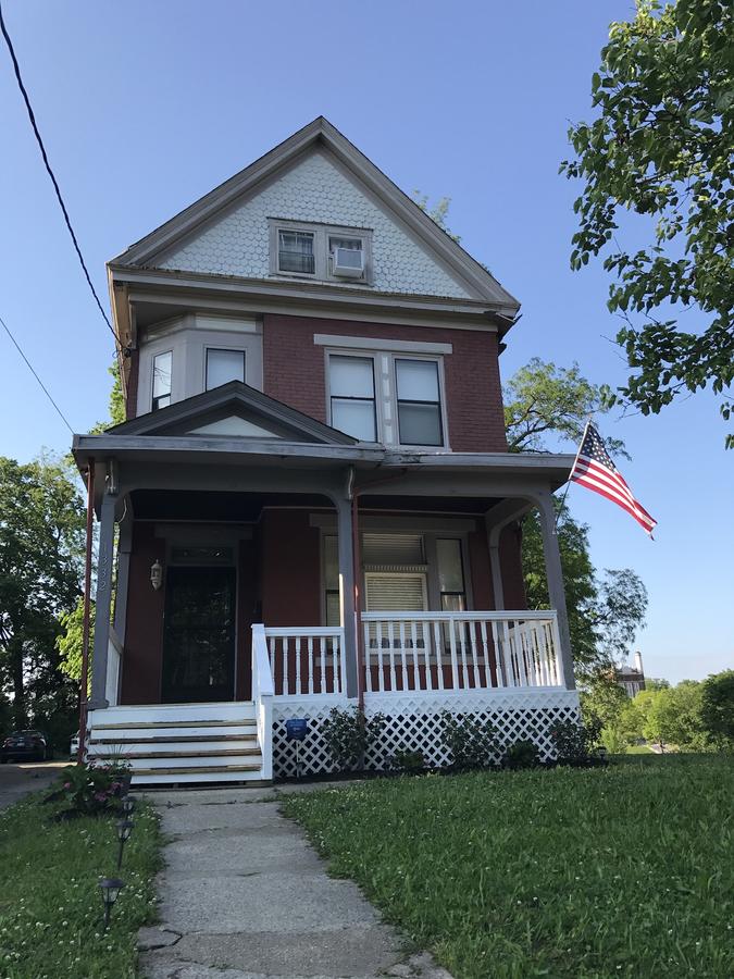 Entire Three Floor Historic Home - thumb 0