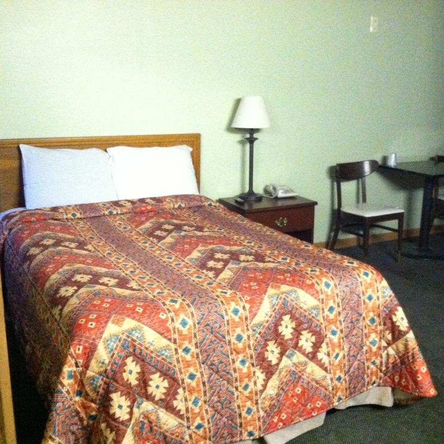 B & J Motel - thumb 7