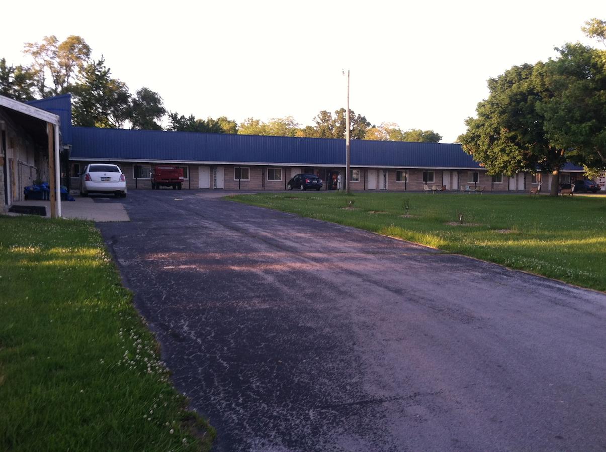 B & J Motel - thumb 5