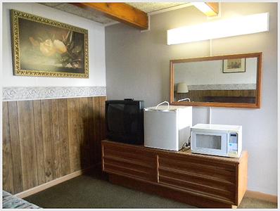 B & J Motel - thumb 10