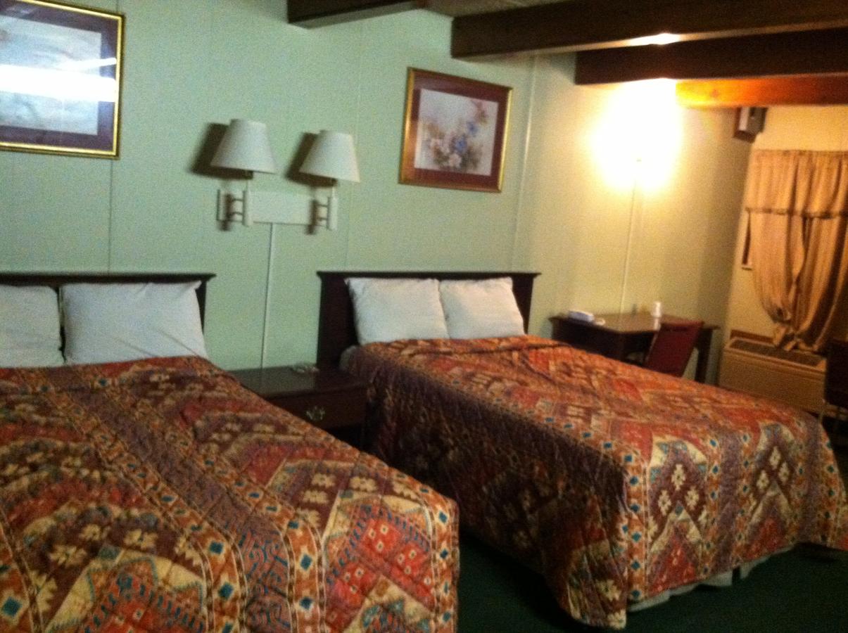 B & J Motel - thumb 17