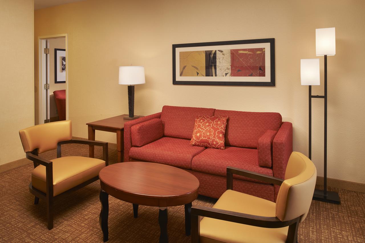 Courtyard Toledo Airport Holland - thumb 21