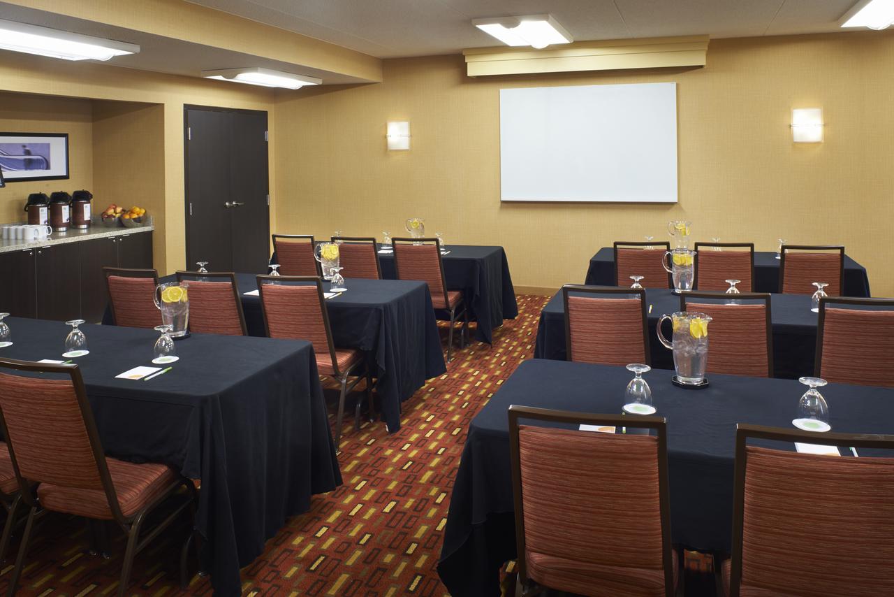 Courtyard Toledo Airport Holland - thumb 26