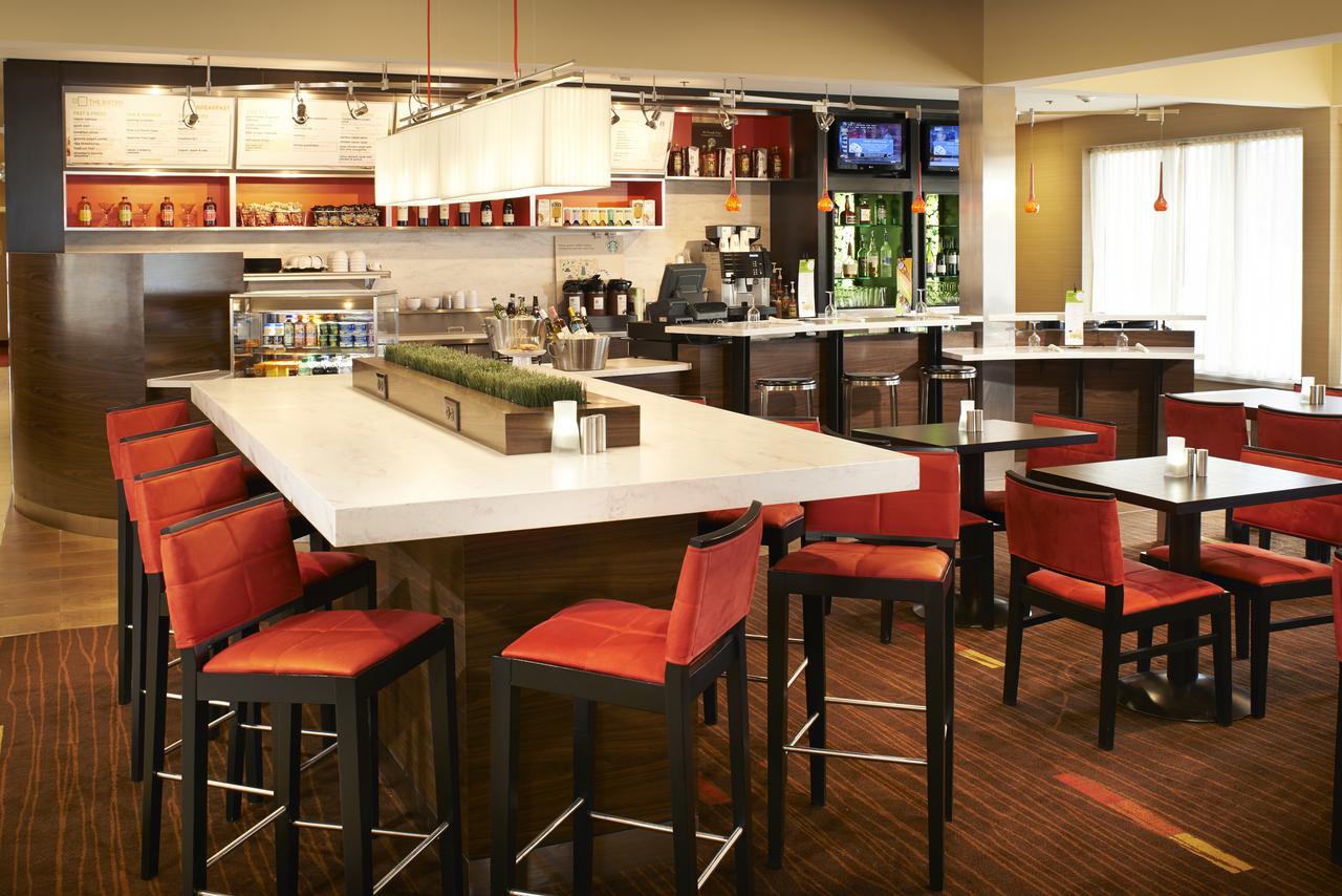 Courtyard Toledo Airport Holland - thumb 4