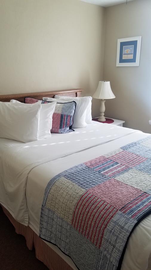 The Lakehouse Inn Geneva - thumb 44