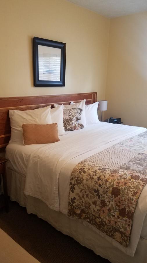 The Lakehouse Inn Geneva - thumb 38