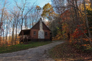 Pine Creek - Hocking Hills Cabin