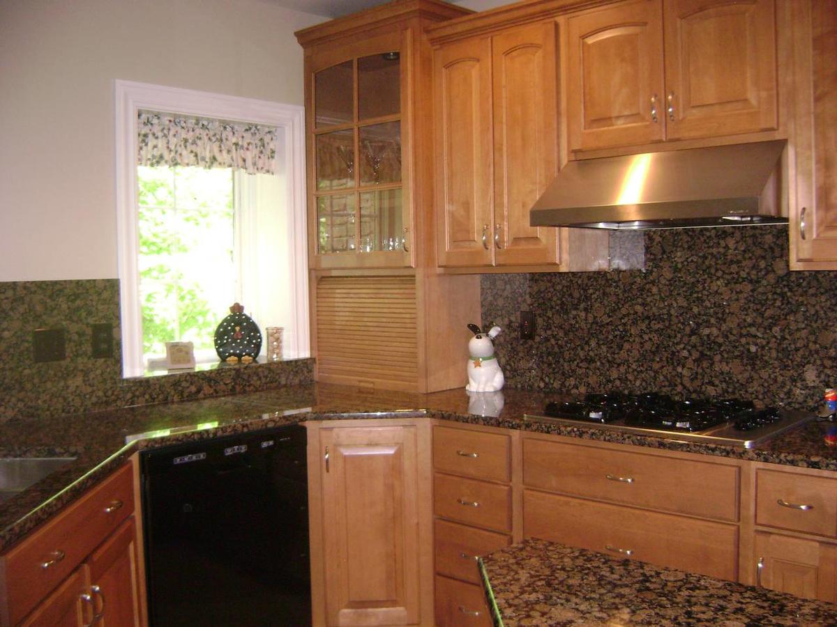Private 2 BR 2 Bath Apartment With FULL Kitchen, Laundry, Patio - thumb 18