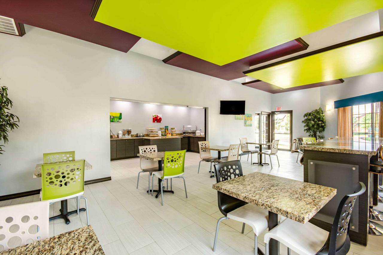 Quality Suites I-44 - thumb 17