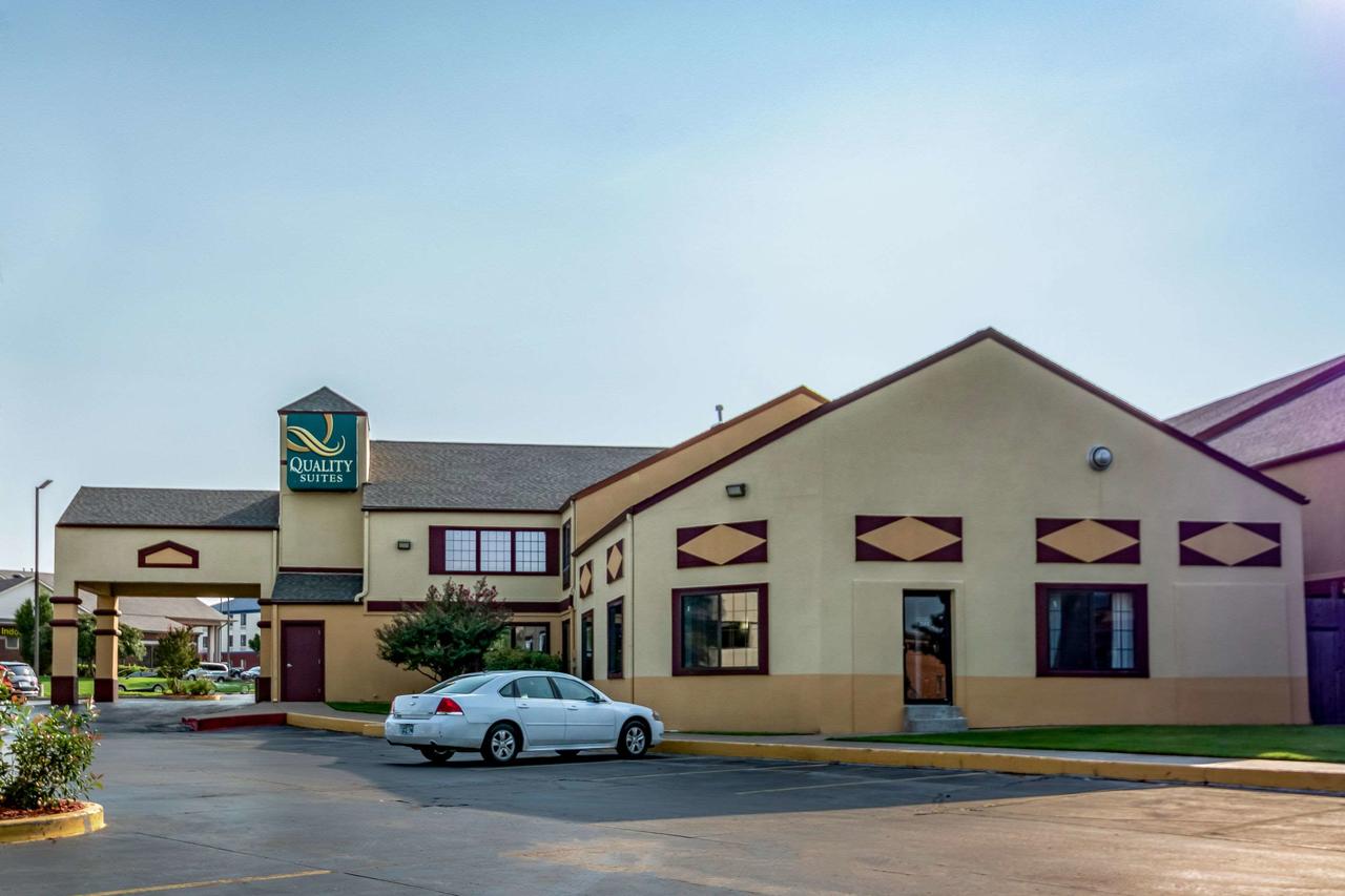 Quality Suites I-44 - thumb 0