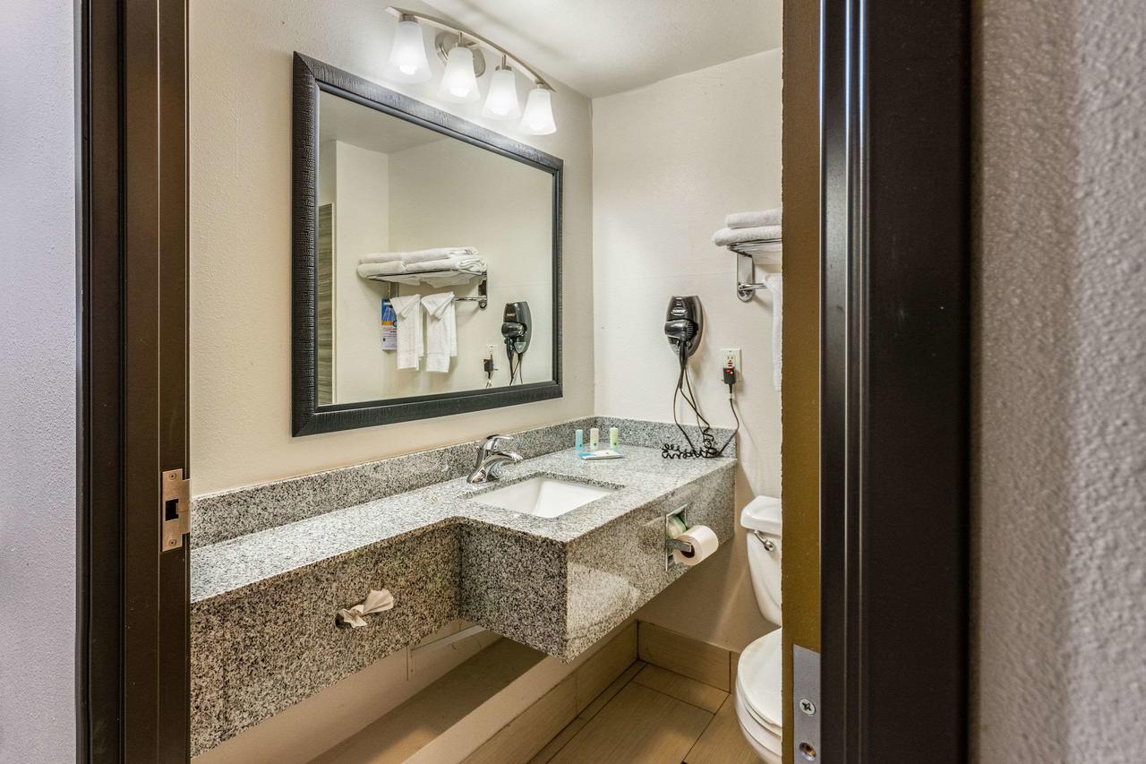 Quality Suites I-44 - thumb 31