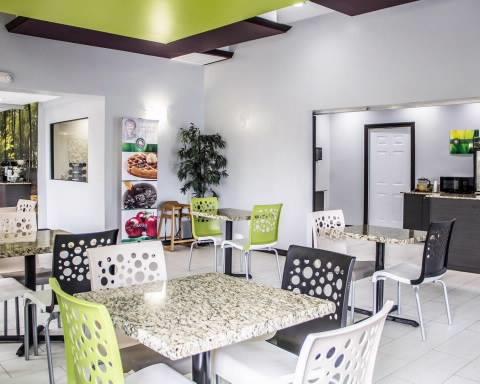 Quality Suites I-44 - thumb 3