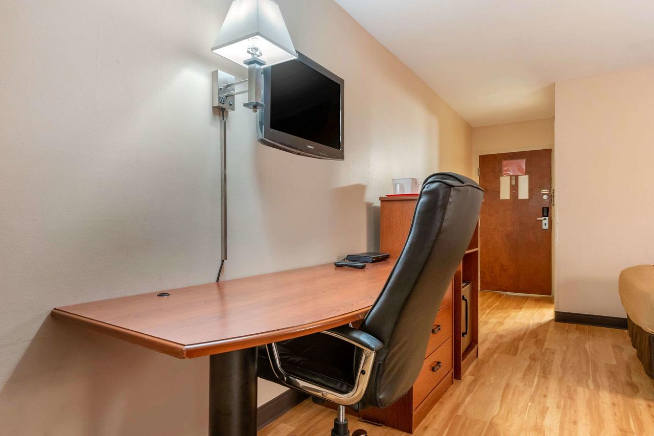 Econo Lodge Amish Country - thumb 7