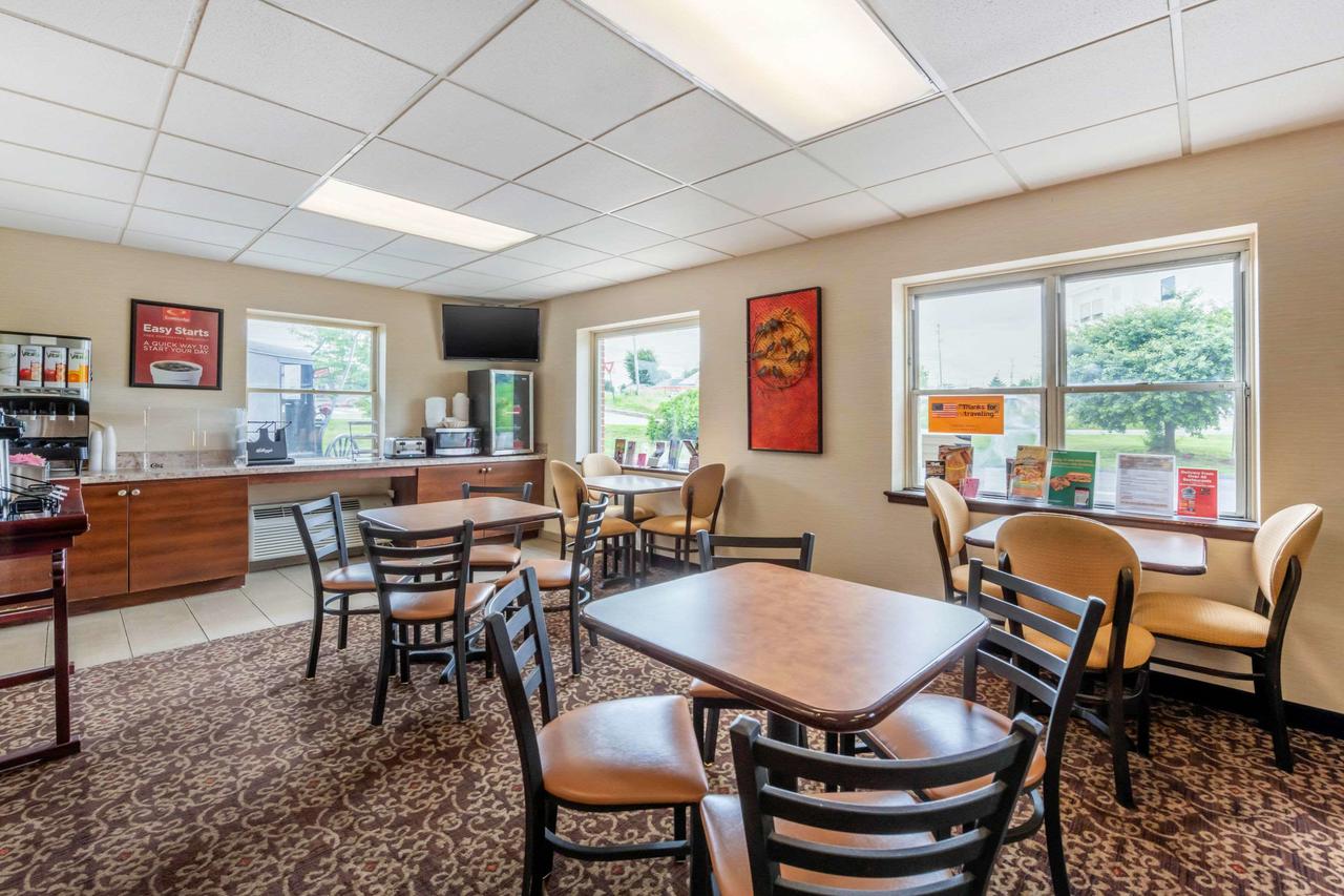 Econo Lodge Amish Country - thumb 1