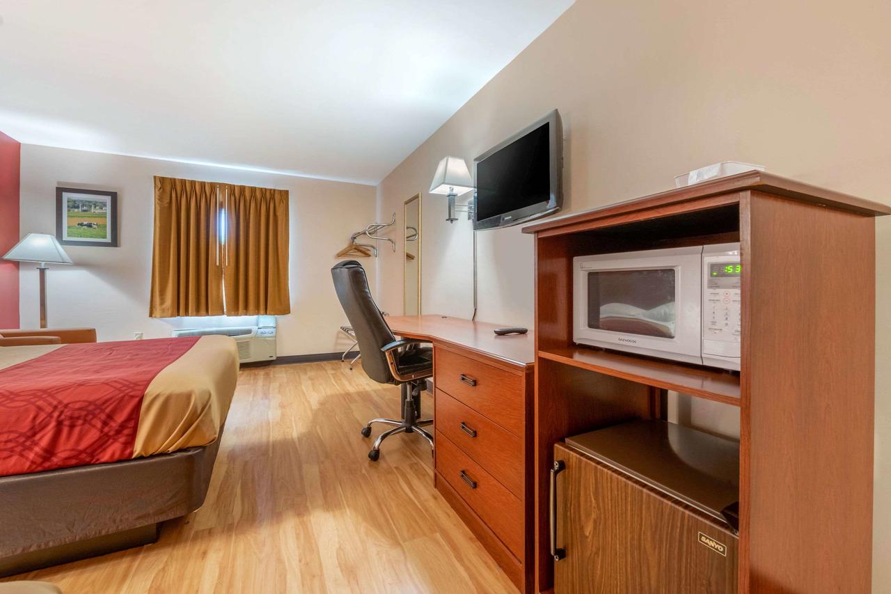 Econo Lodge Amish Country - thumb 11