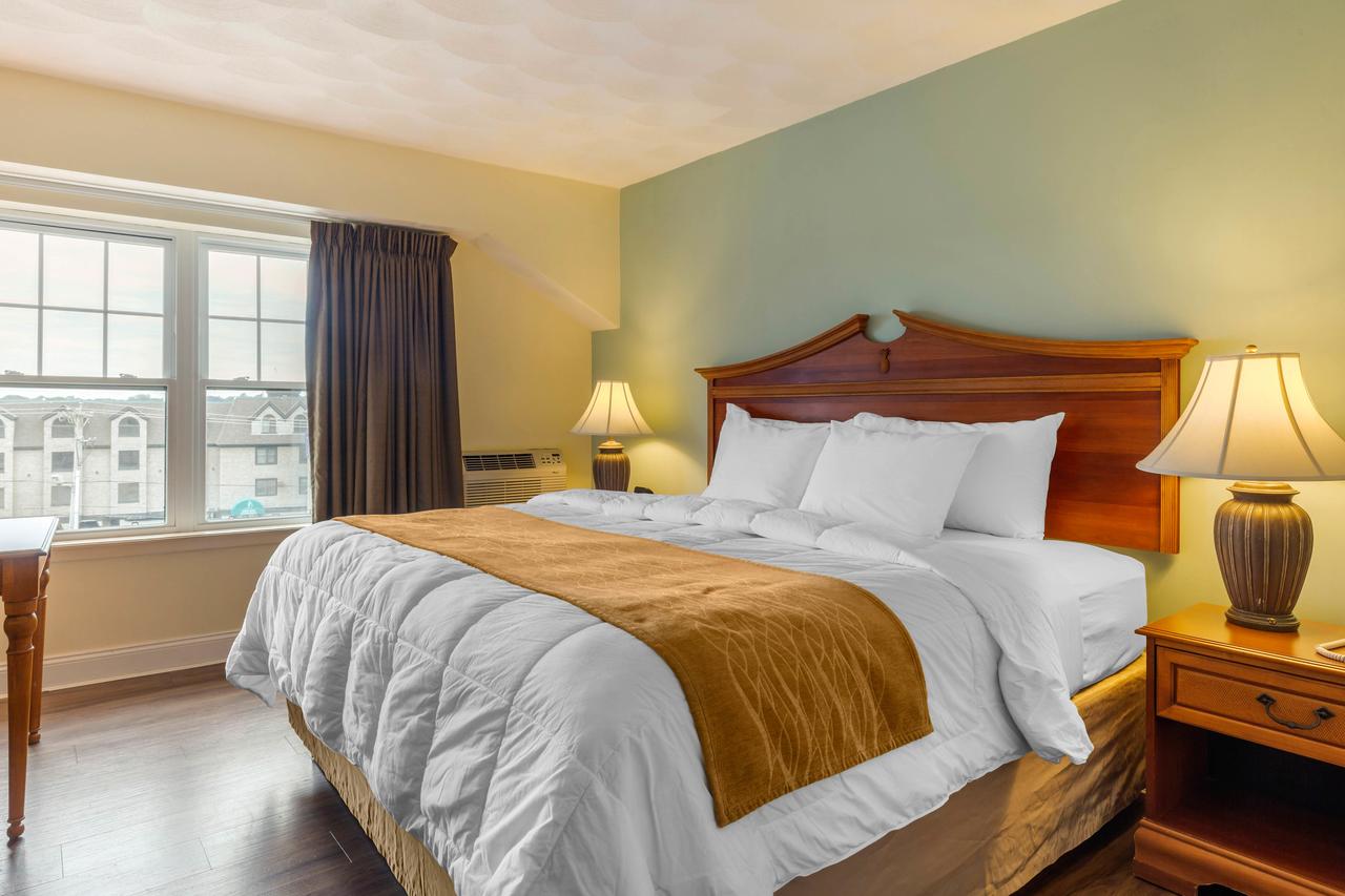 Atlantic Beach Hotel And Suites - thumb 9