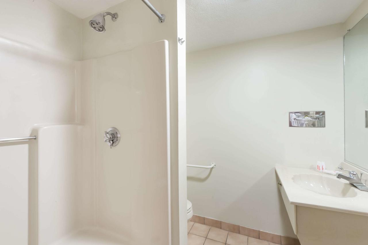 Ramada By Wyndham Middletown Newport Area - thumb 35