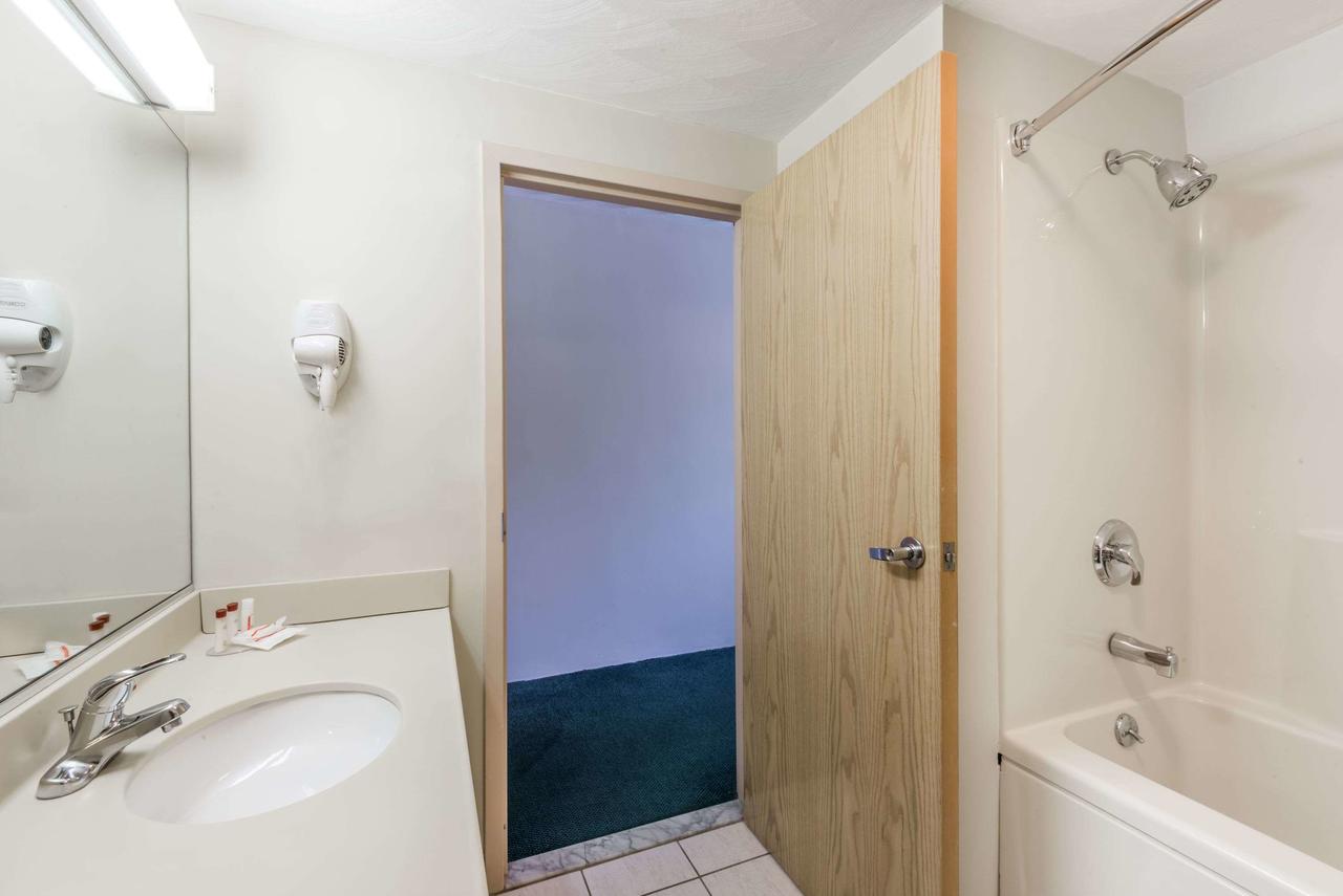 Ramada By Wyndham Middletown Newport Area - thumb 34