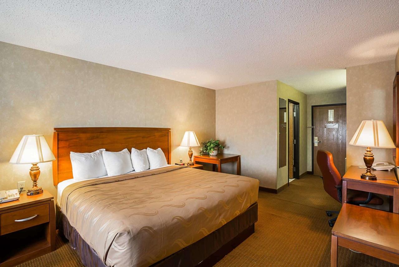 Quality Inn Mitchell - thumb 26