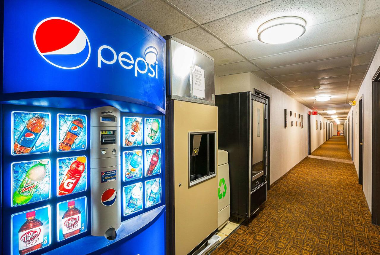 Quality Inn Mitchell - thumb 8