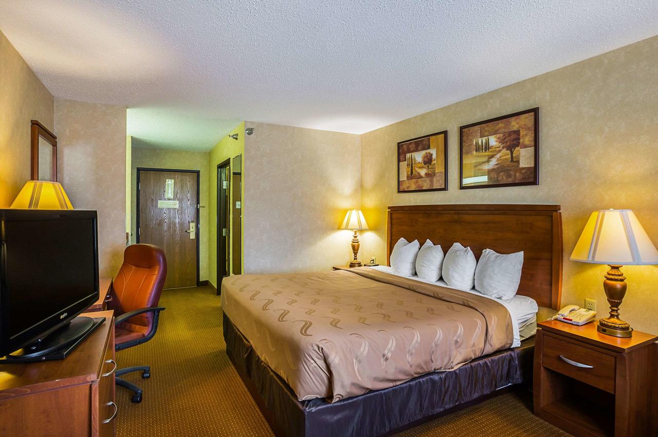 Quality Inn Mitchell - thumb 5