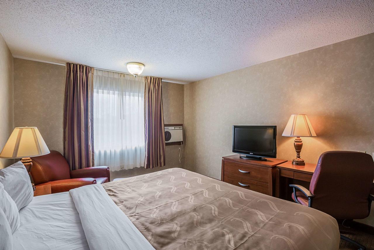 Quality Inn Mitchell - thumb 11