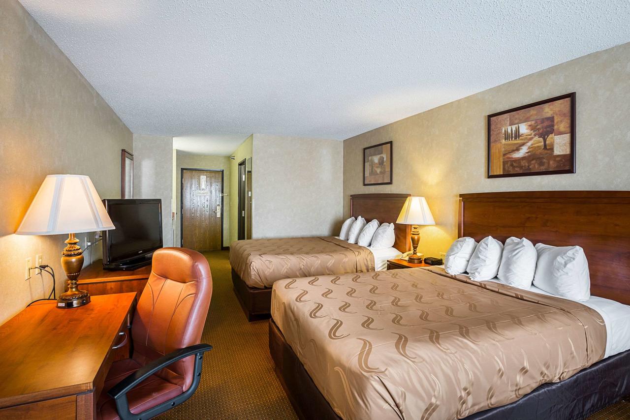 Quality Inn Mitchell - thumb 3
